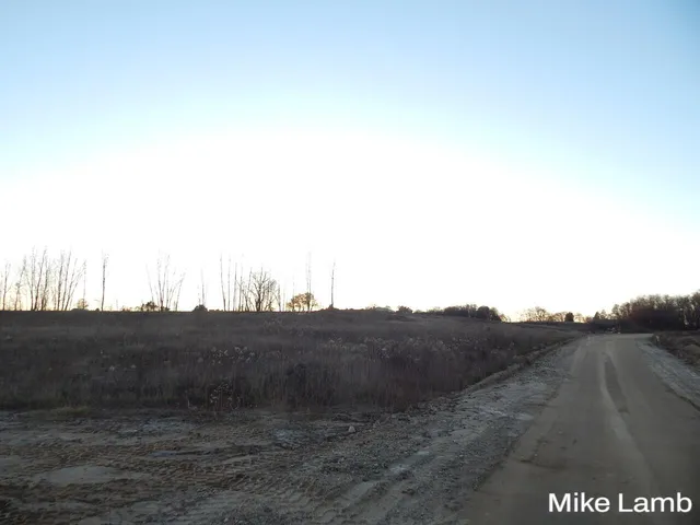 $225,000 | 9340-3 Sparta Avenue Northwest, Sparta, MI 49345