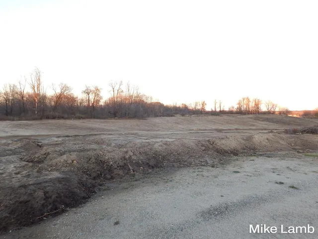 $225,000 | 9340-3 Sparta Avenue Northwest, Sparta, MI 49345