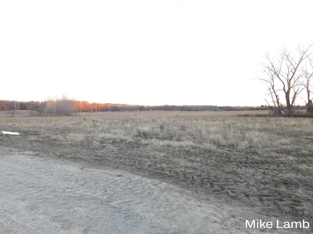 $225,000 | 9340-3 Sparta Avenue Northwest, Sparta, MI 49345