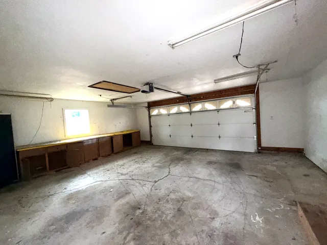 $129,900 | 1311 Whisper Way, Benton, IL 62812