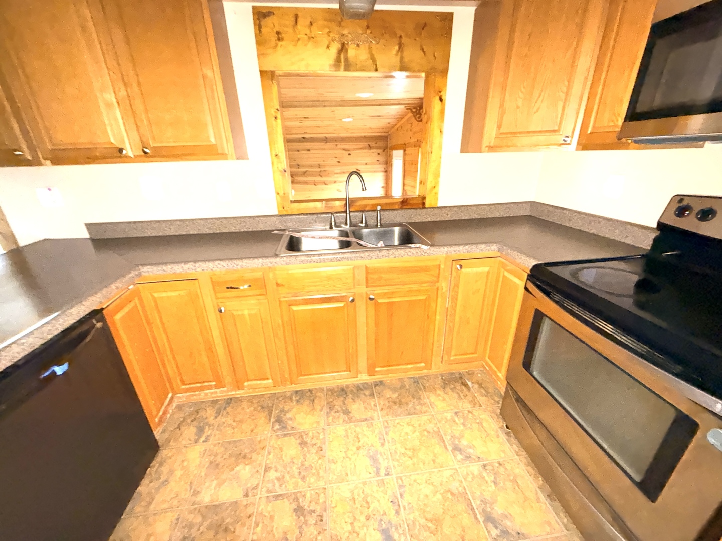 1311 Whisper Way Benton, IL 62812 - Photo 4 of 33