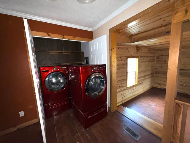 $129,900 | 1311 Whisper Way, Benton, IL 62812