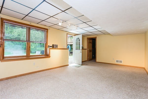 158 York Road Mansfield, MA 02048 - Photo 29 of 30 Gallery Image 29