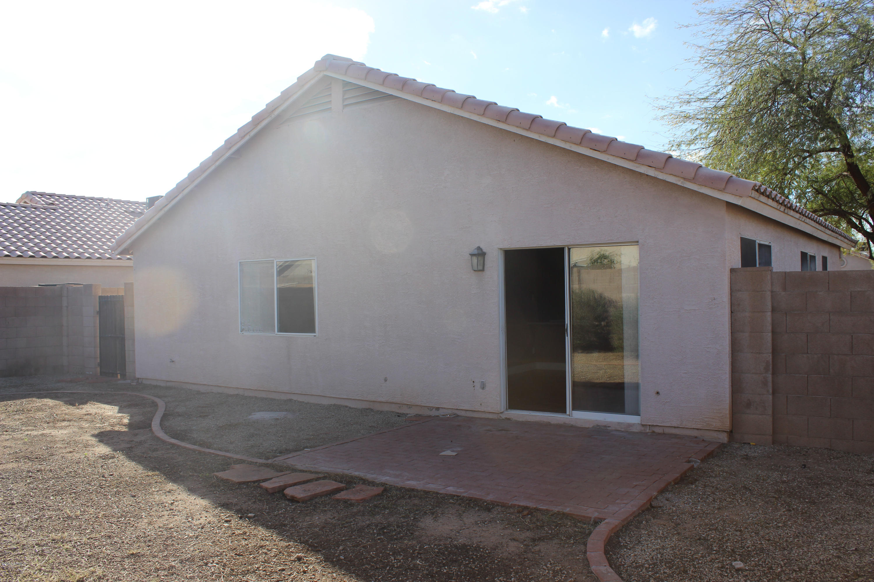 5028 Casper Road Mesa, AZ 85205 - Photo 28 of 33 a backyard of a house