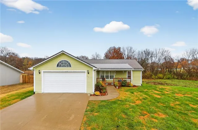 $295,000 | 607 West Haven Drive, Richmond, MO 64085