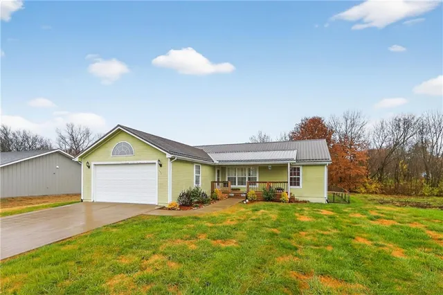 $295,000 | 607 West Haven Drive, Richmond, MO 64085