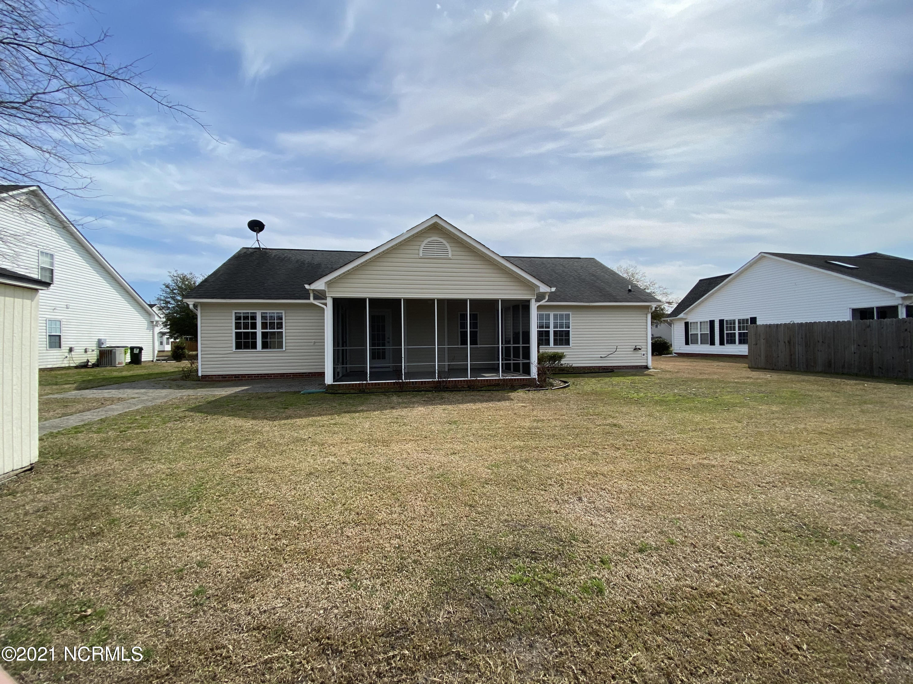 110 Conner Grant Road New Bern, NC 28562 - Photo 3 of 37 110 CG 7