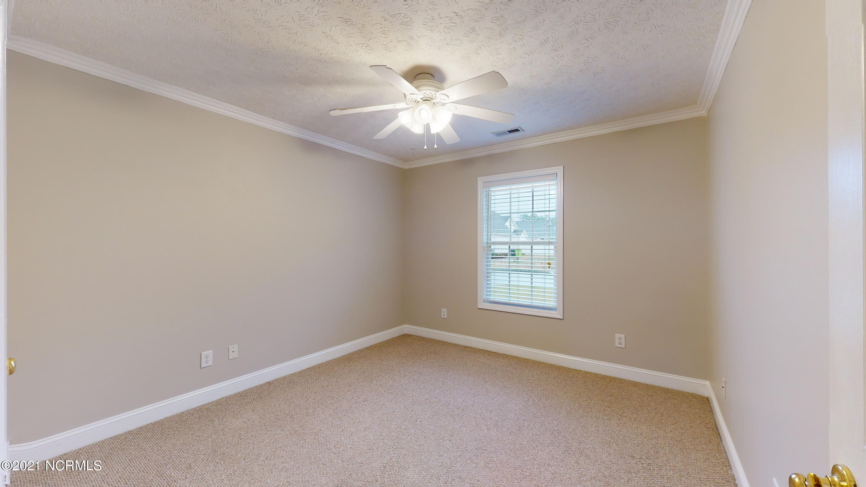 110 Conner Grant Road New Bern, NC 28562 - Photo 31 of 37 110 Conner Grant Rd-23