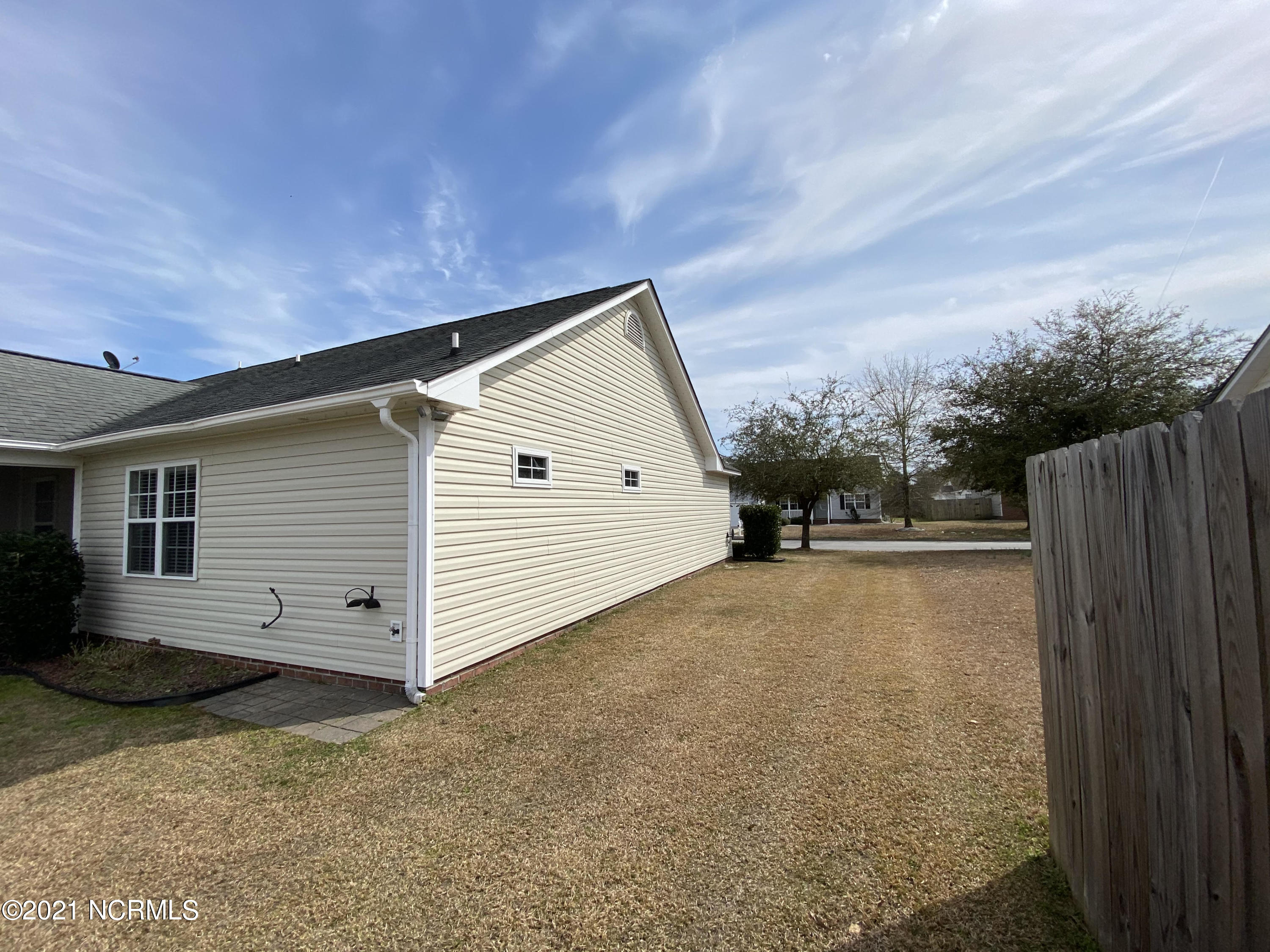 110 Conner Grant Road New Bern, NC 28562 - Photo 8 of 37 110 CG 10