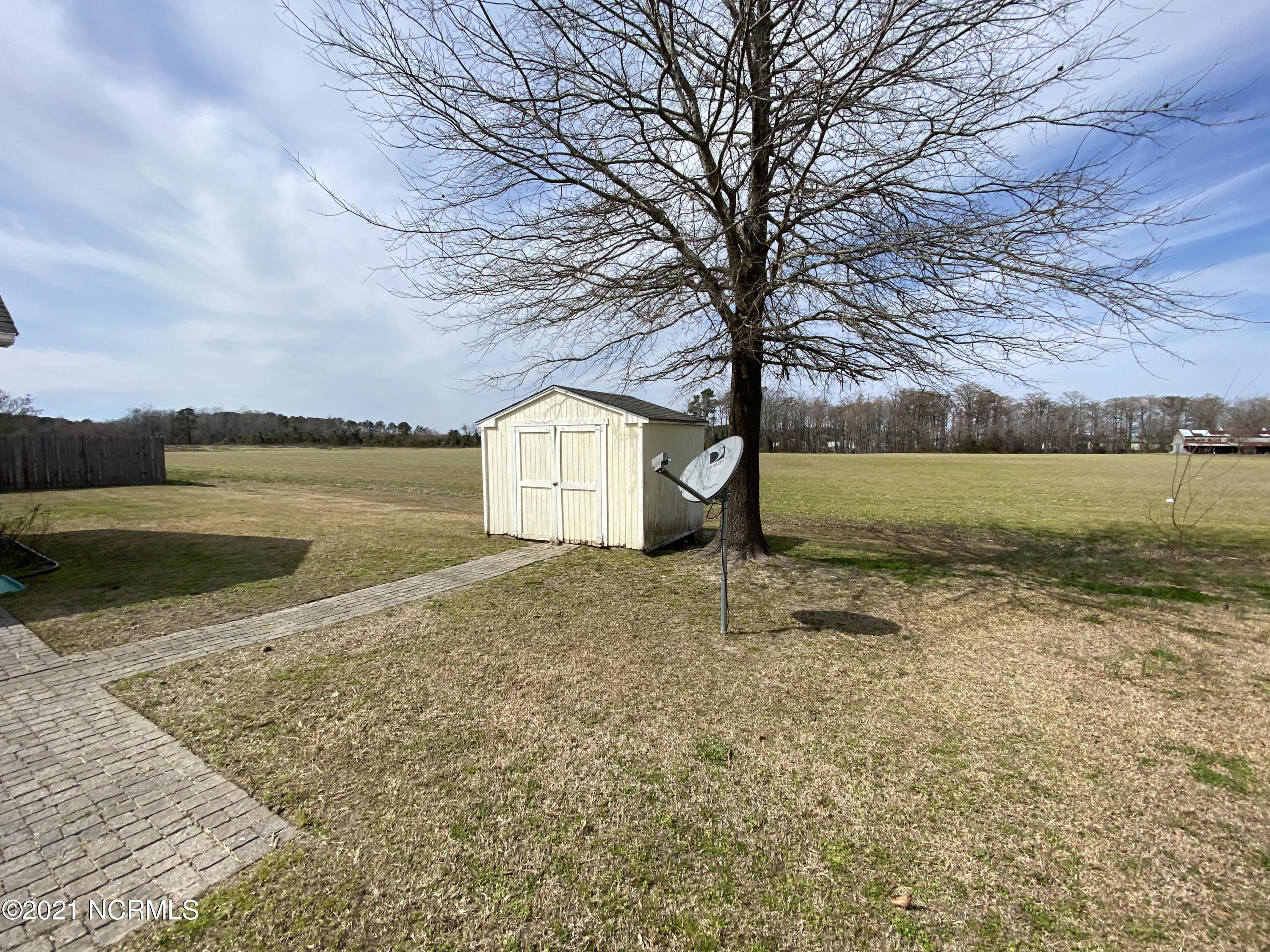 110 Conner Grant Road New Bern, NC 28562 - Photo 9 of 37 110 CG 2