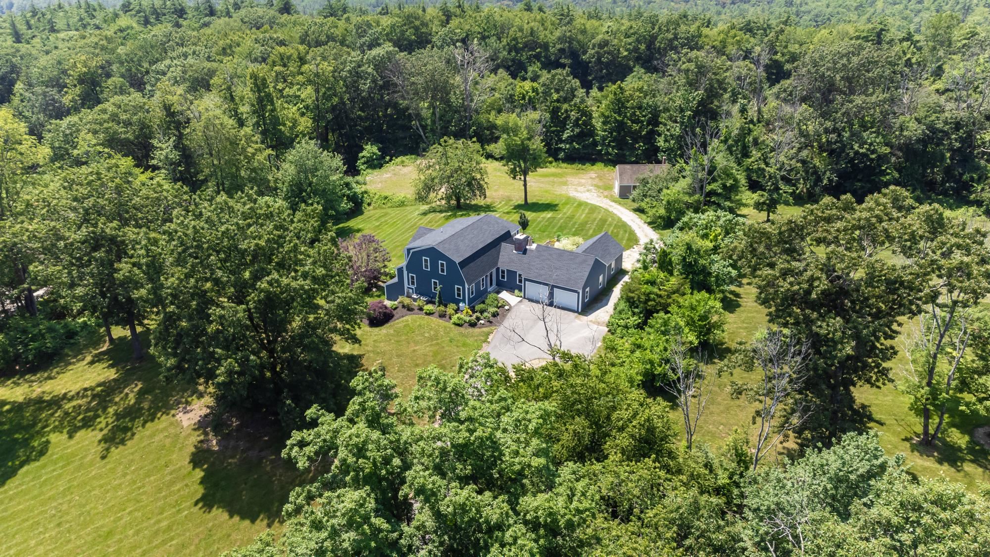 22 Fox Run Bedford, NH 03110 - Photo 1 of 40