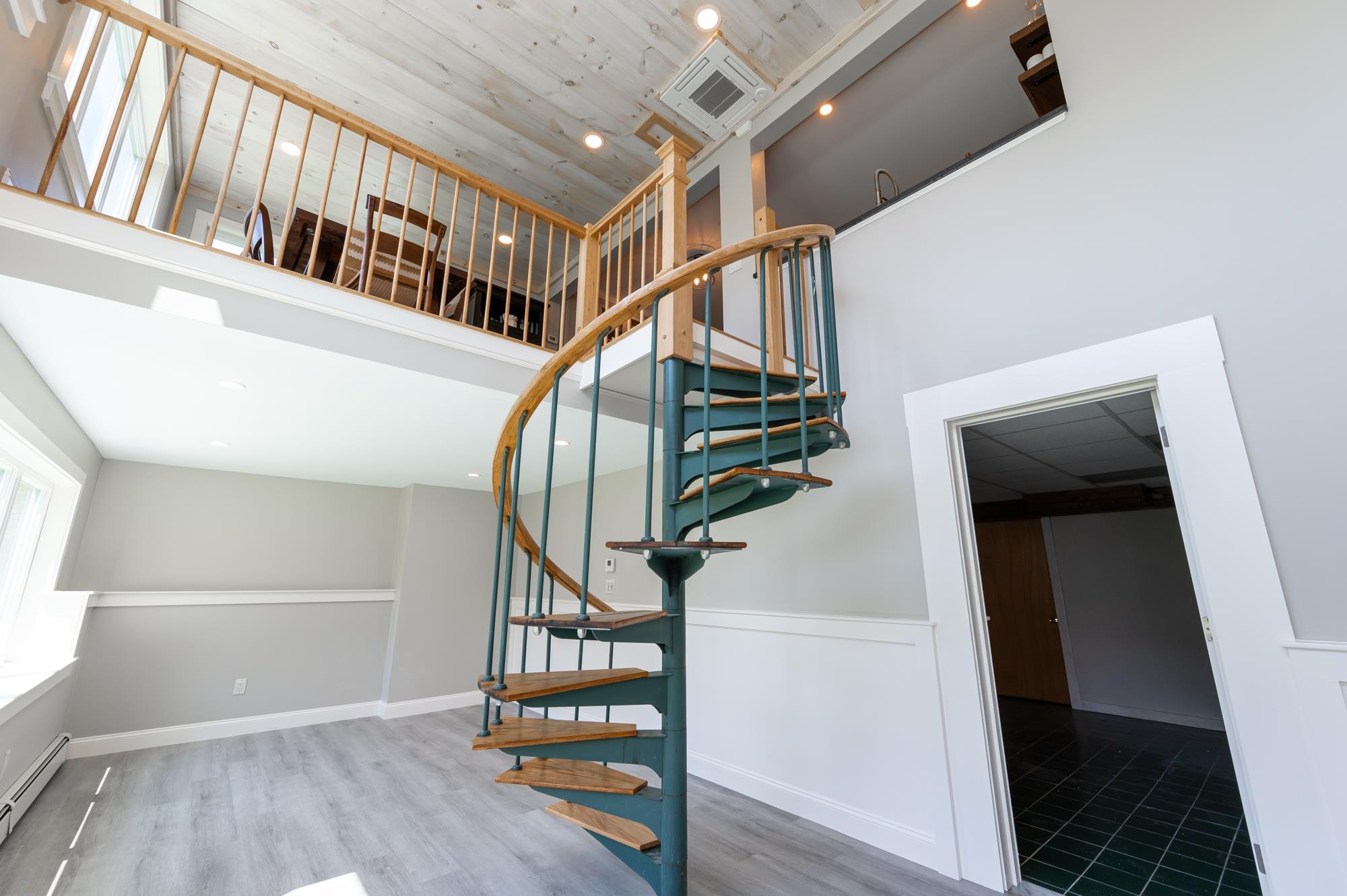 22 Fox Run Bedford, NH 03110 - Photo 12 of 40