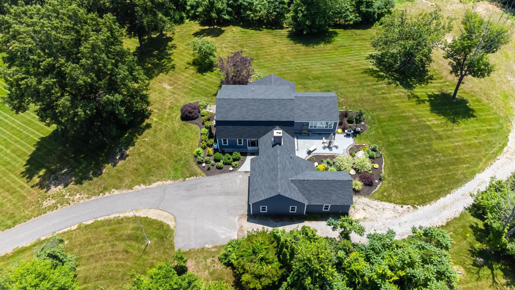 22 Fox Run Bedford, NH 03110 - Photo 2 of 40