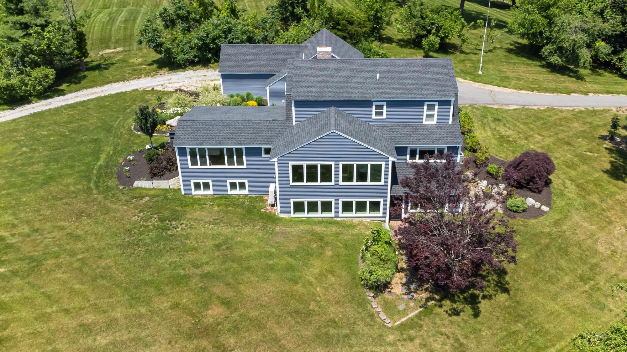 22 Fox Run Bedford, NH 03110 - Photo 3 of 40