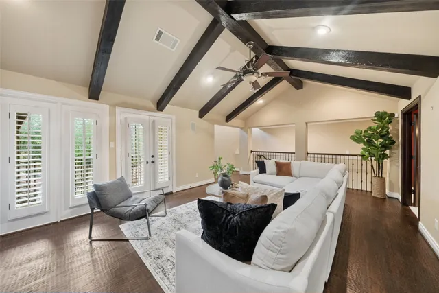 $1,500,000 | 7 Moatwood Court, The Woodlands, TX 77382