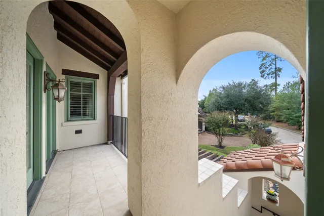 $1,500,000 | 7 Moatwood Court, The Woodlands, TX 77382