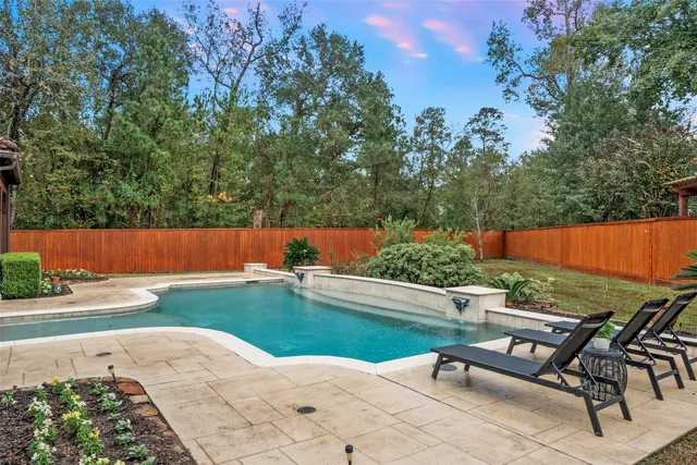 $1,500,000 | 7 Moatwood Court, The Woodlands, TX 77382