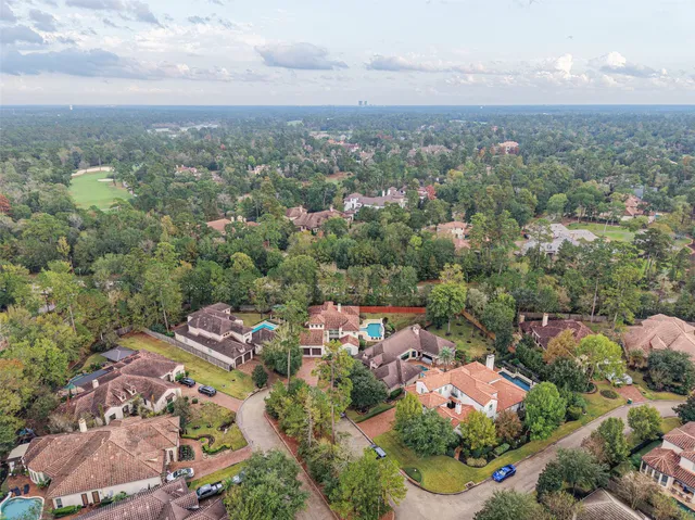 $1,500,000 | 7 Moatwood Court, The Woodlands, TX 77382