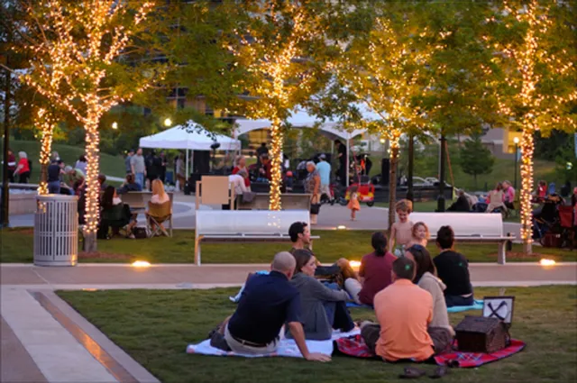 $1,500,000 | 7 Moatwood Court, The Woodlands, TX 77382