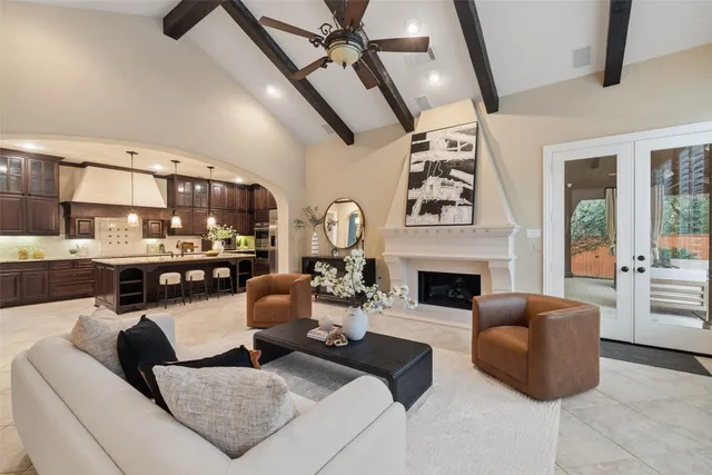 $1,500,000 | 7 Moatwood Court, The Woodlands, TX 77382