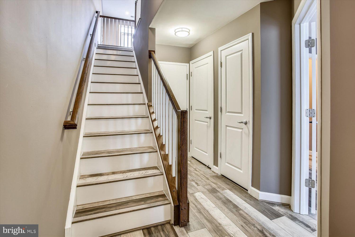 2526 Sheridan Road Southeast Washington, DC 20020 - Photo 4 of 24 Inviting entryway with elegant staircase.