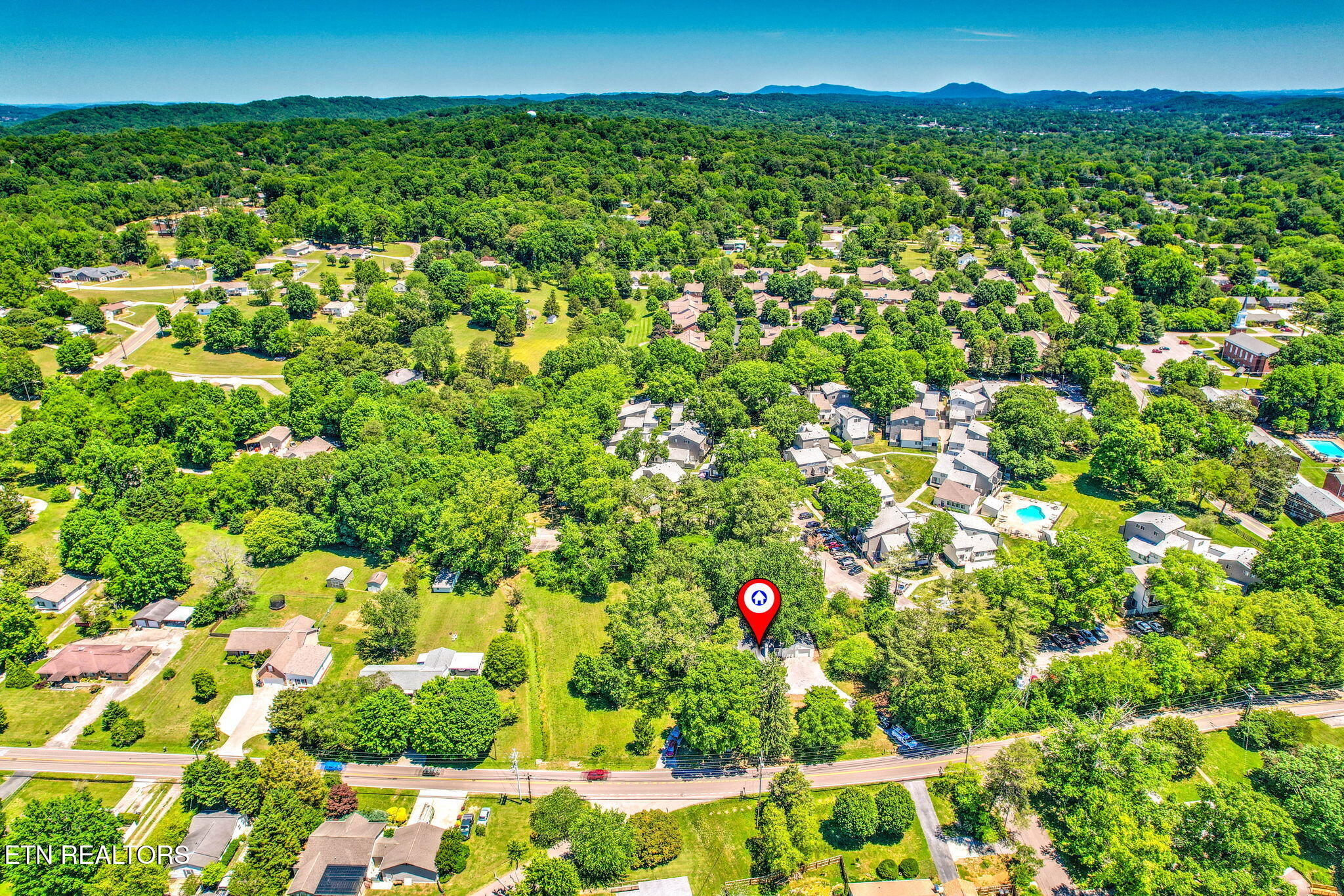 5220 Haynes-Sterchi Road Knoxville, TN 37912 - Photo 48 of 54 11 min / 7 mi to Univ of Tenn Campus