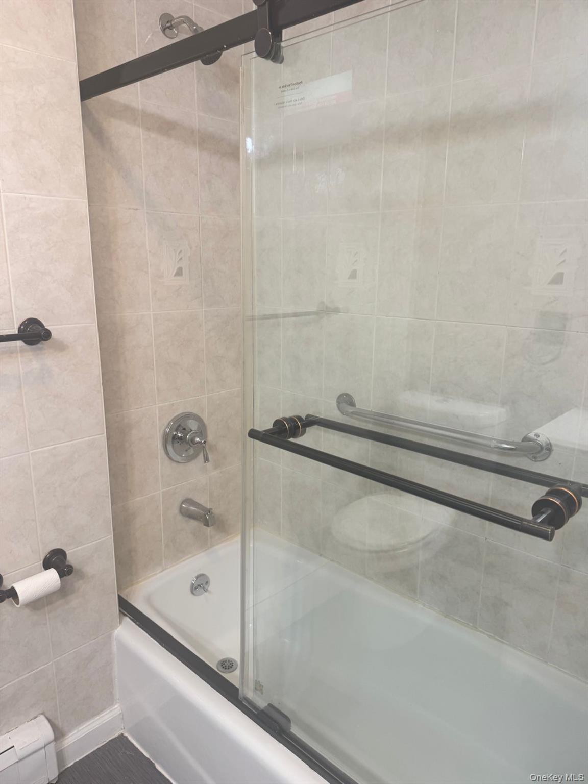 250-23 88th Road, Unit 2R Queens, NY 11426 - Photo 13 of 20