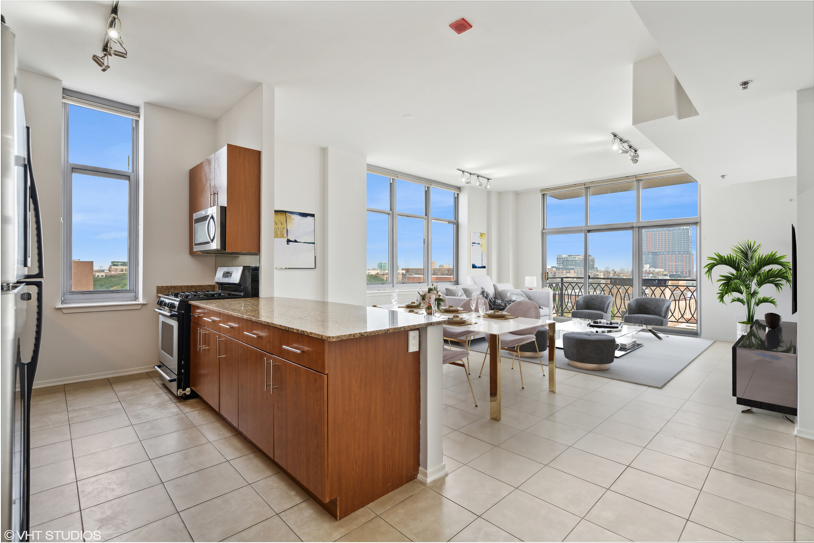 1201 West Adams Street, Unit 701 Chicago, IL 60607 - Photo 2 of 29 a large kitchen with lots of counter top space