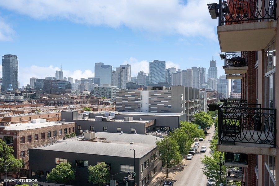 1201 West Adams Street, Unit 701 Chicago, IL 60607 - Photo 29 of 29 a view of city with tall buildings