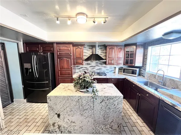 $3,500 | 5009 Mesa View Drive, Las Vegas, NV 89120
