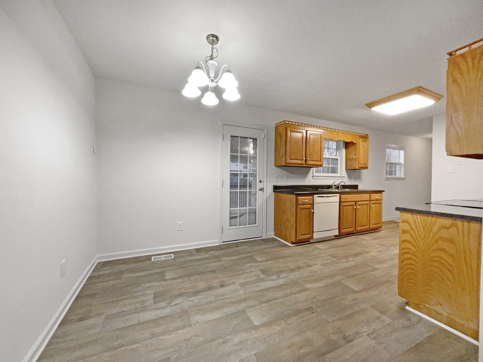 4396 Logan Road Chapel Hill, TN 37034 - Photo 9 of 17 Gallery Image 9