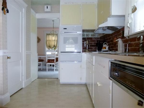 25 Bellevue Road Lynn, MA 01904 - Photo 4 of 11 Gallery Image 4