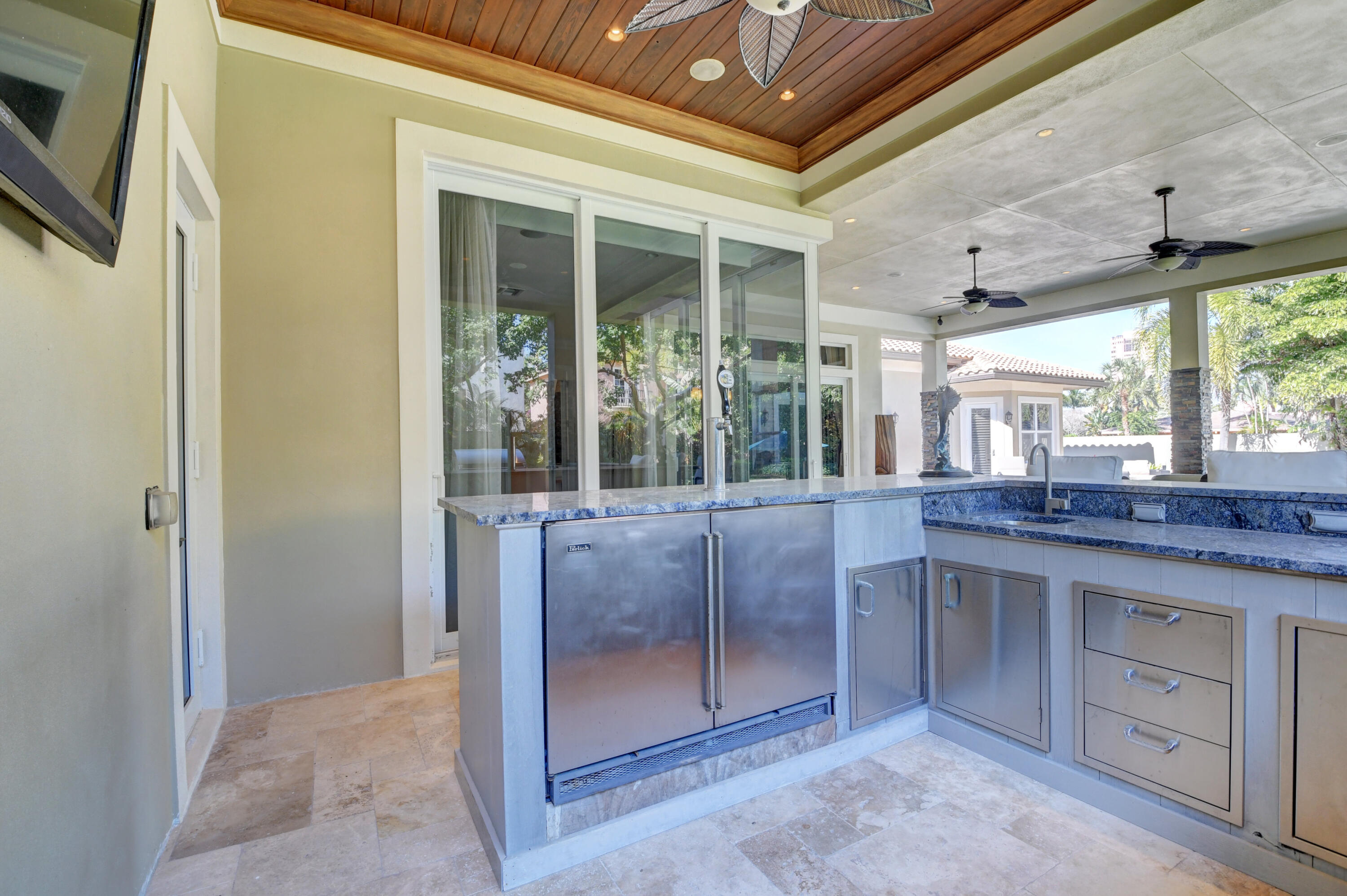 1130 Spanish River Road Boca Raton, FL 33432 - Photo 29 of 59 a view of counter top space and front door