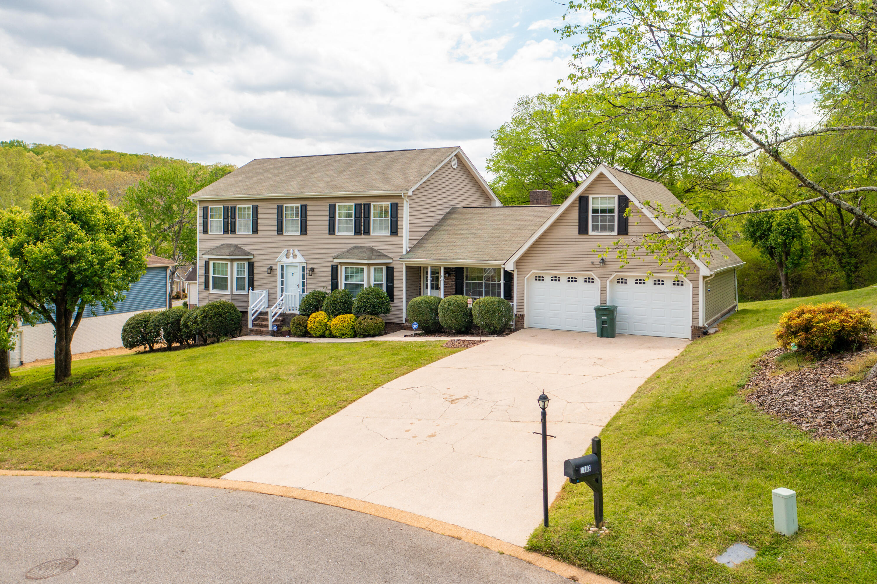 1703 Little Ridge Road Hixson, TN 37343 - Photo 1 of 53 Colonial Shores