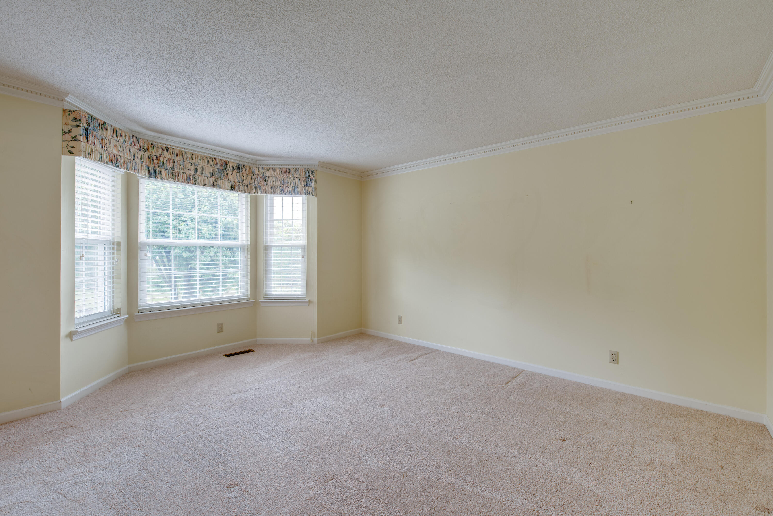 1703 Little Ridge Road Hixson, TN 37343 - Photo 11 of 53 Office / Living Room