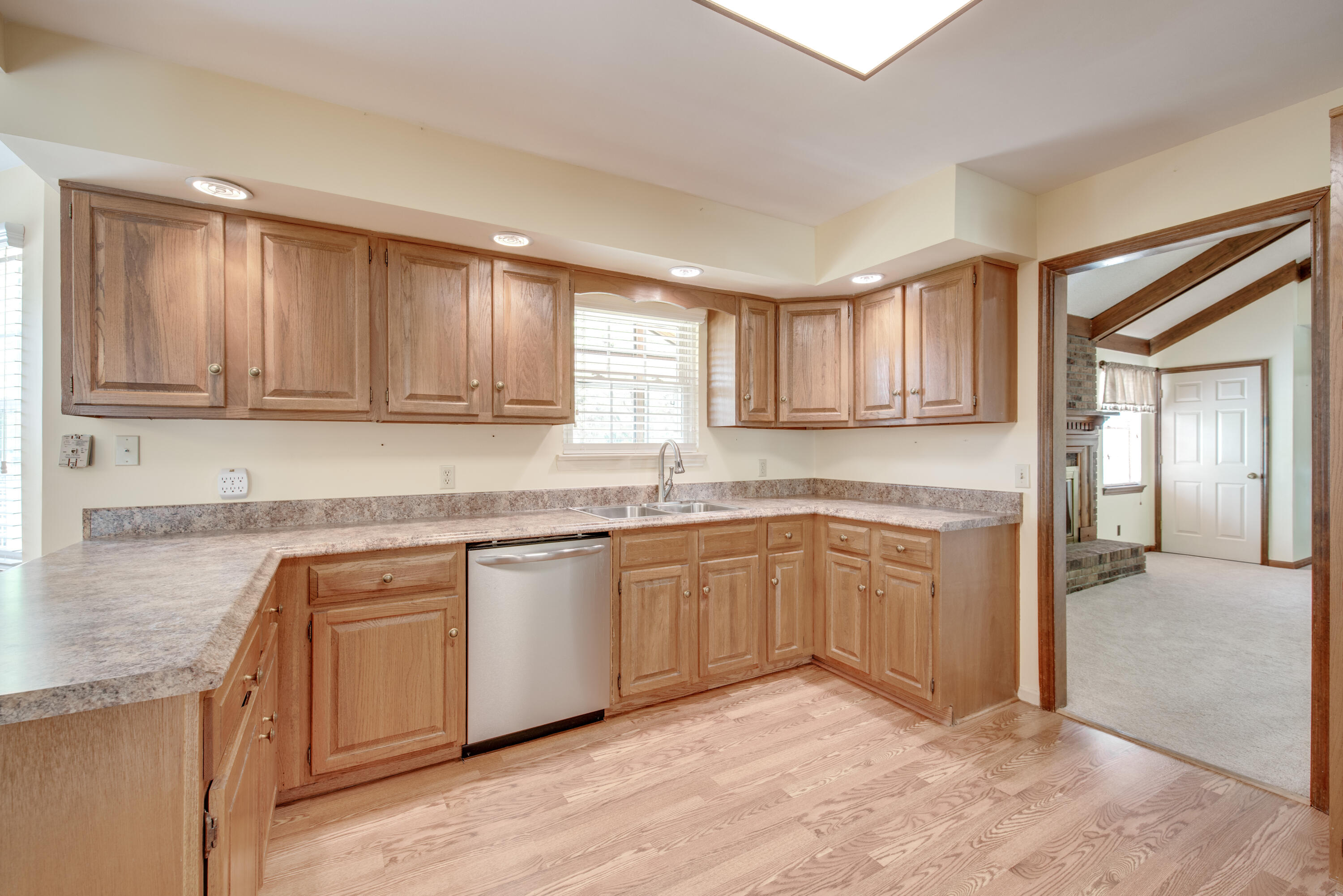 1703 Little Ridge Road Hixson, TN 37343 - Photo 16 of 53 Kitchen