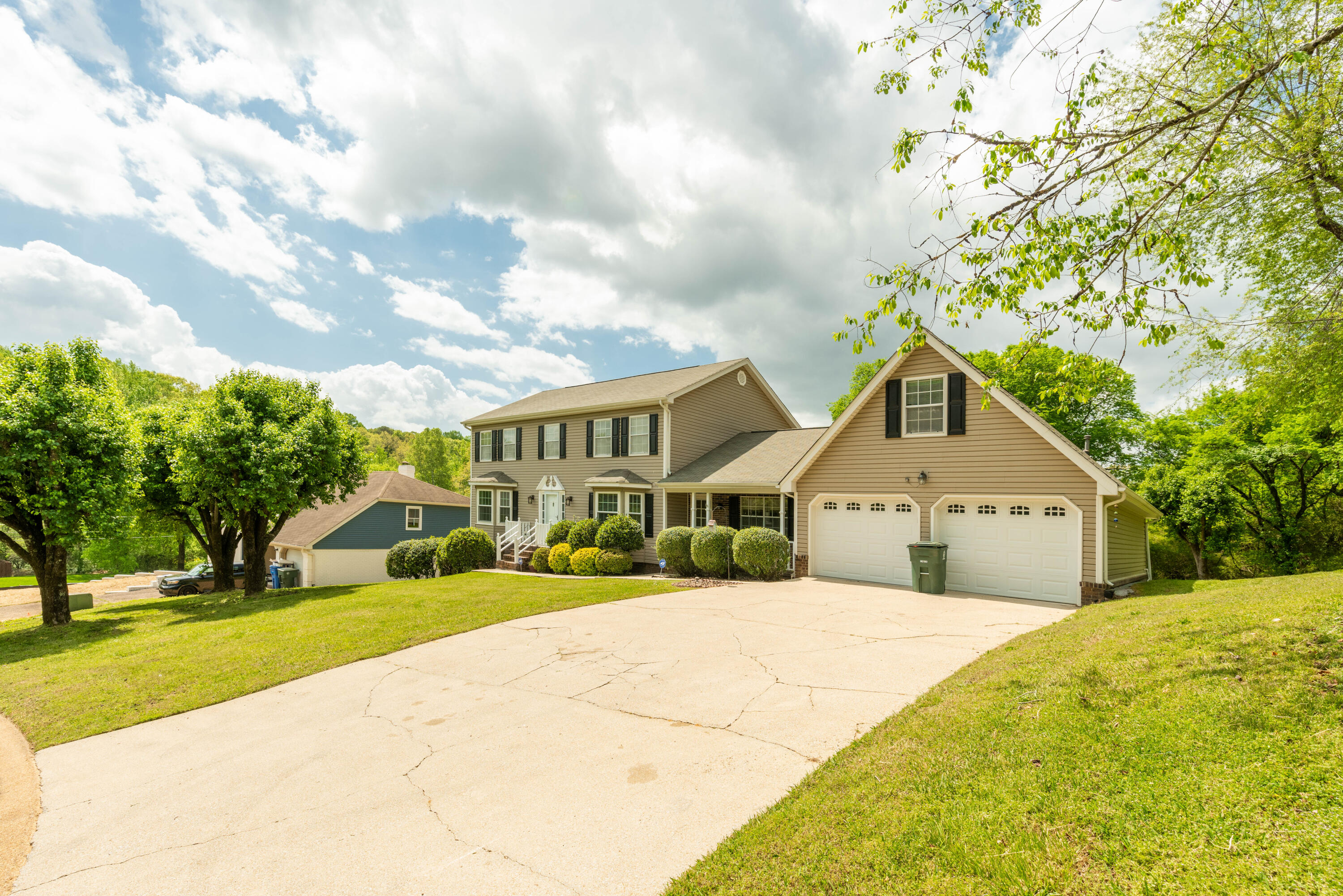 1703 Little Ridge Road Hixson, TN 37343 - Photo 3 of 53 Welcome!