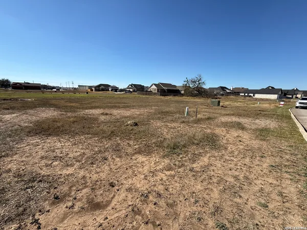 $30,000 | 701 North Dickson Street, Poth, TX 78147