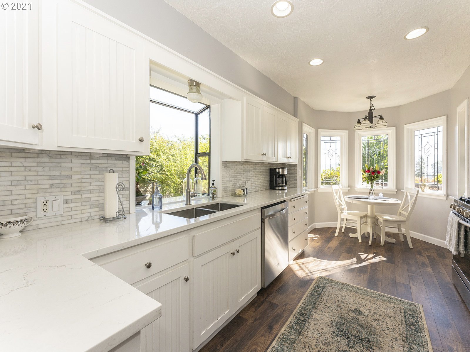 8537 Southeast Barbara Welch Road Portland, OR 97236 - Photo 12 of 32