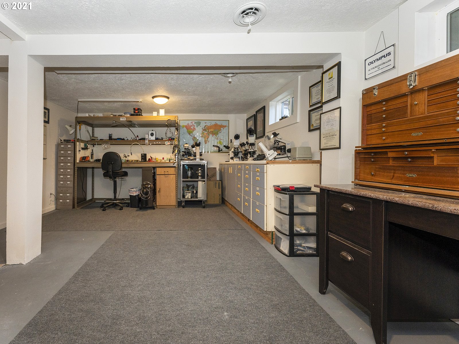 8537 Southeast Barbara Welch Road Portland, OR 97236 - Photo 23 of 32