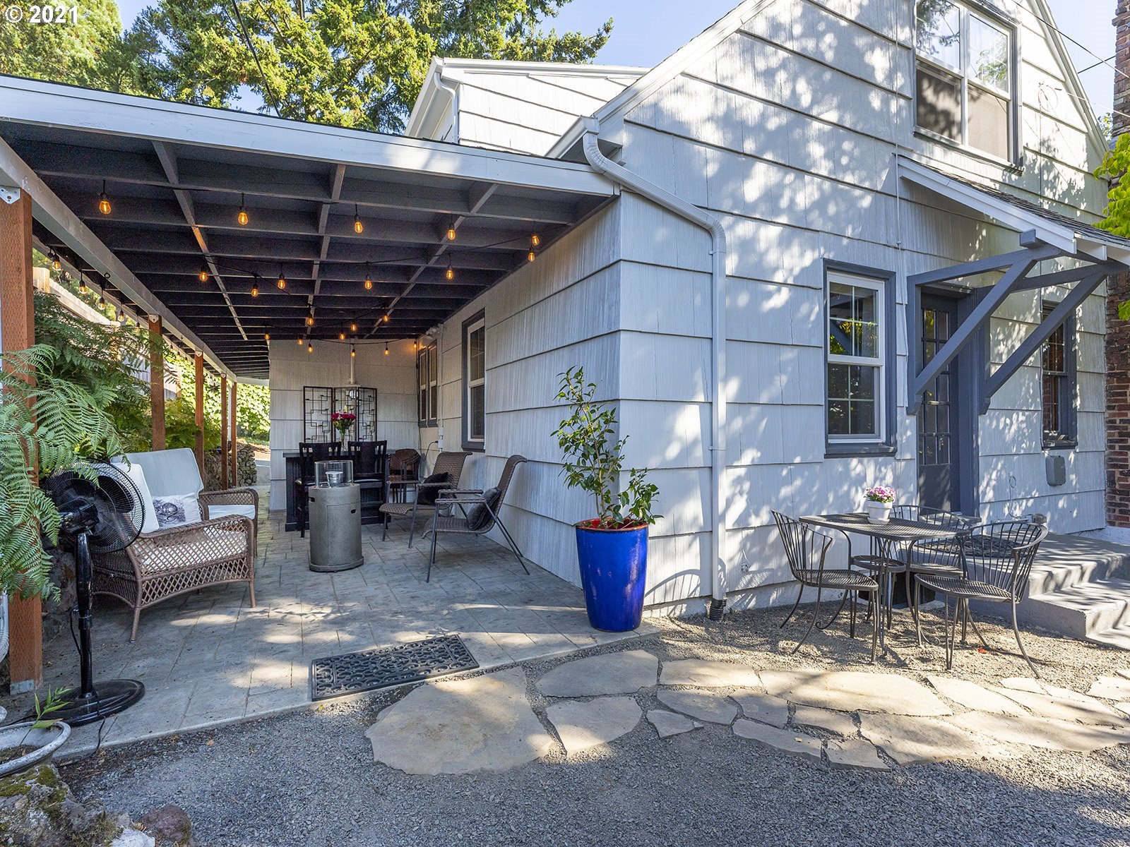 8537 Southeast Barbara Welch Road Portland, OR 97236 - Photo 28 of 32