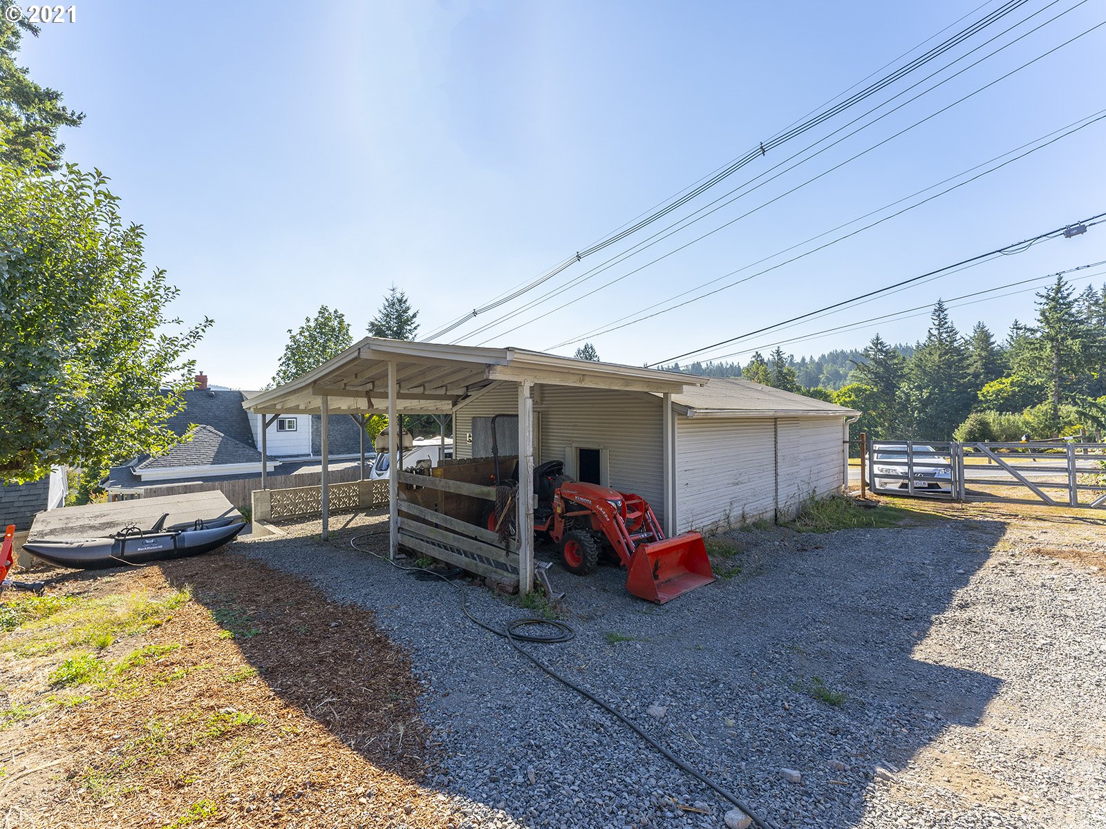 8537 Southeast Barbara Welch Road Portland, OR 97236 - Photo 31 of 32
