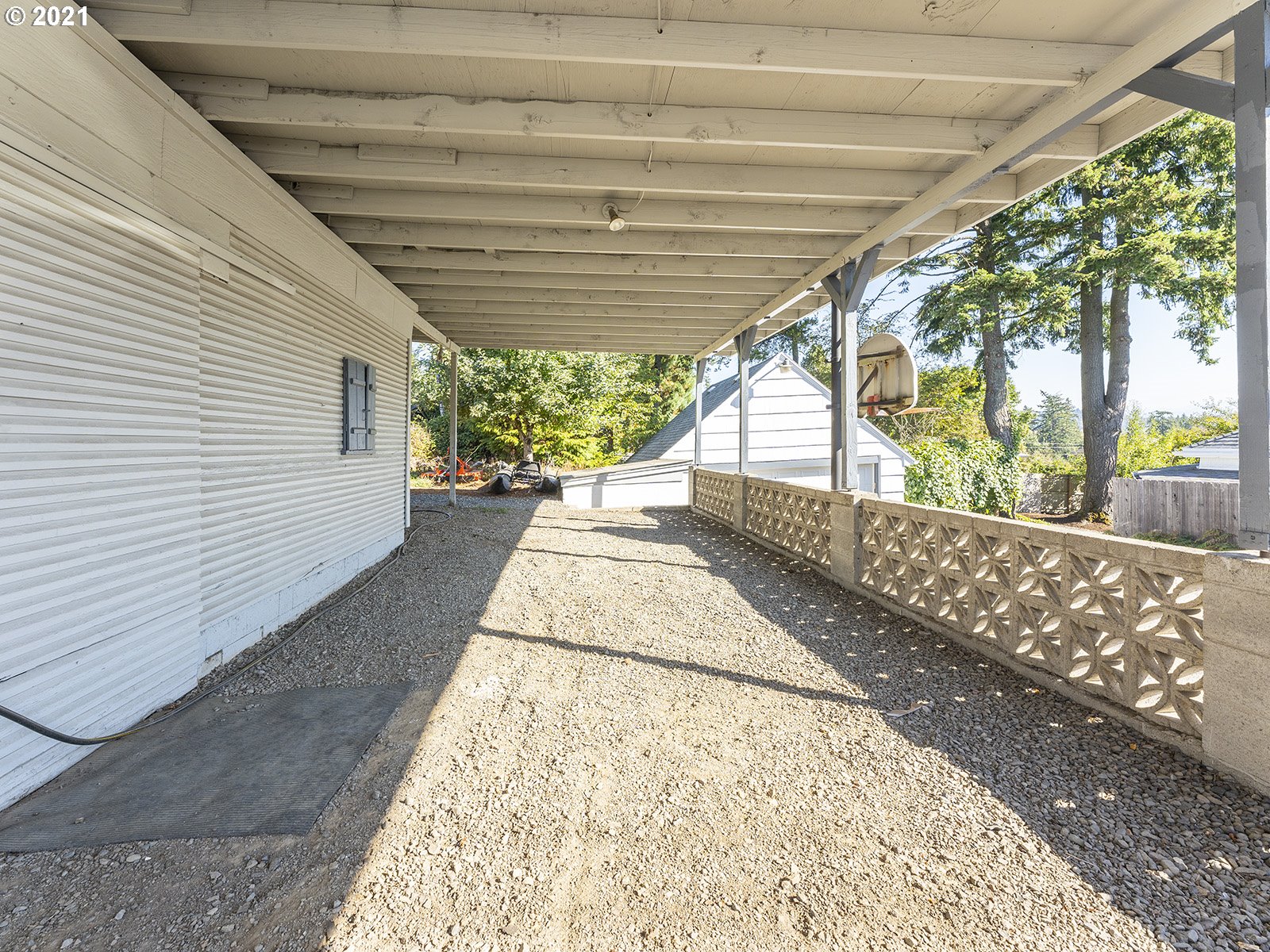 8537 Southeast Barbara Welch Road Portland, OR 97236 - Photo 32 of 32