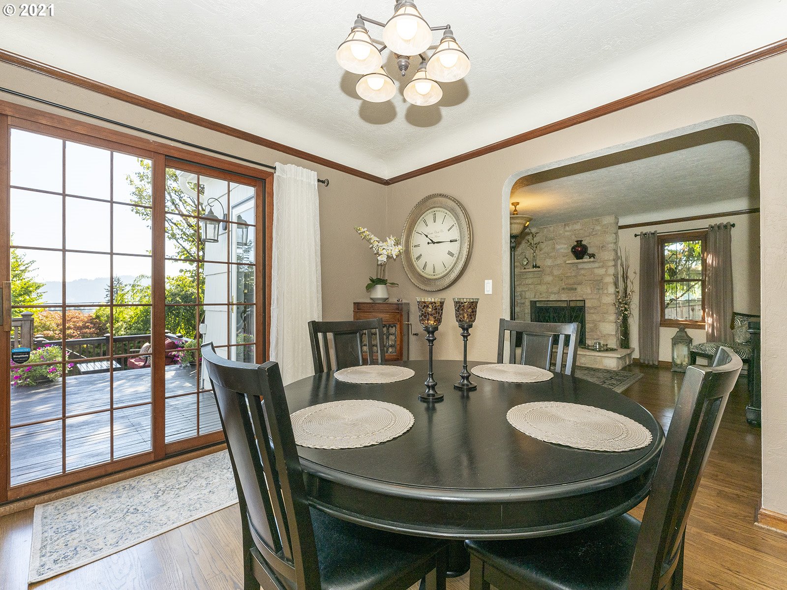 8537 Southeast Barbara Welch Road Portland, OR 97236 - Photo 9 of 32
