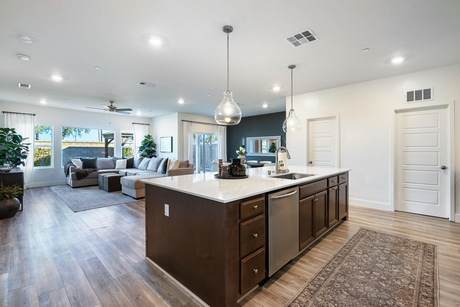 601 Wishon Avenue Madera, CA 93636 - Photo 11 of 33