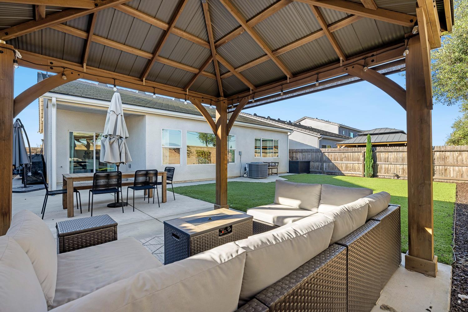 601 Wishon Avenue Madera, CA 93636 - Photo 31 of 33 a view of a couches and table in the patio
