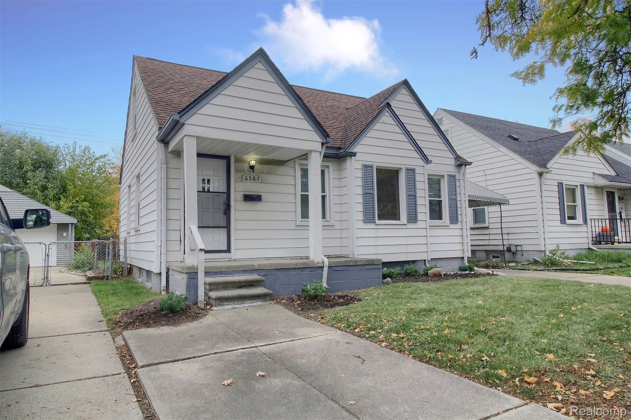 6587 Pelham Road Allen Park, MI 48101 - Photo 2 of 23 2-Front 2nd View.jpg