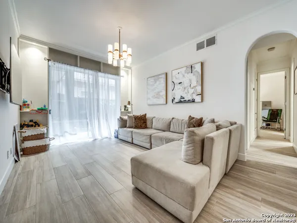 $295,000 | 7711 Broadway, Unit 9B, San Antonio, TX 78209