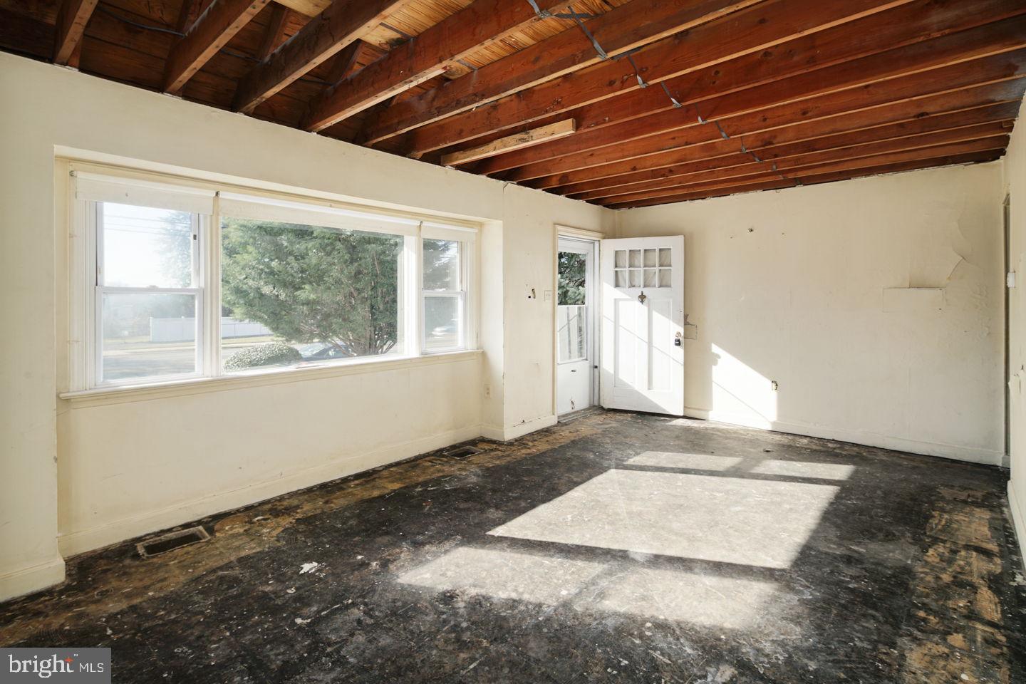 9888 Verree Road Philadelphia, PA 19115 - Photo 5 of 13 a view of an empty room with a window