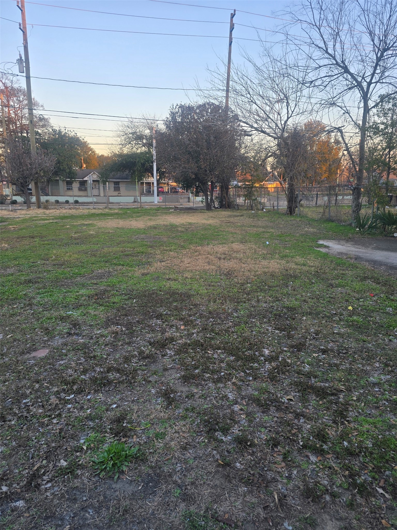 4615 Fulton Street Houston, TX 77009 - Photo 7 of 7 a backyard of a house with lots of green space